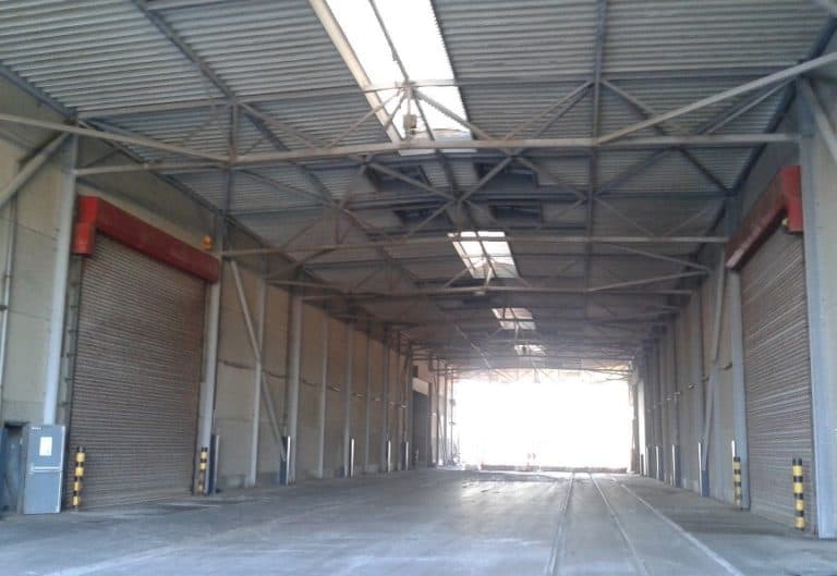 Vérification de la stabilité et de la solidité structurelle d'un bâtiment.